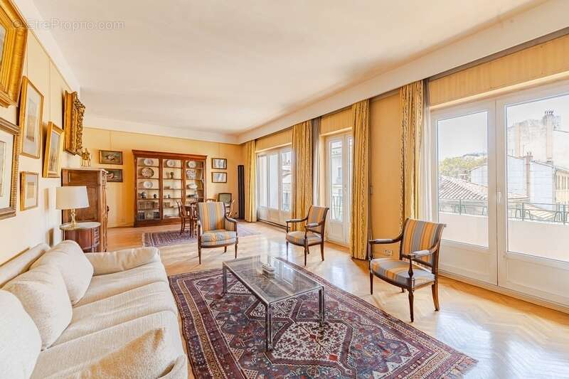Appartement à MARSEILLE-8E