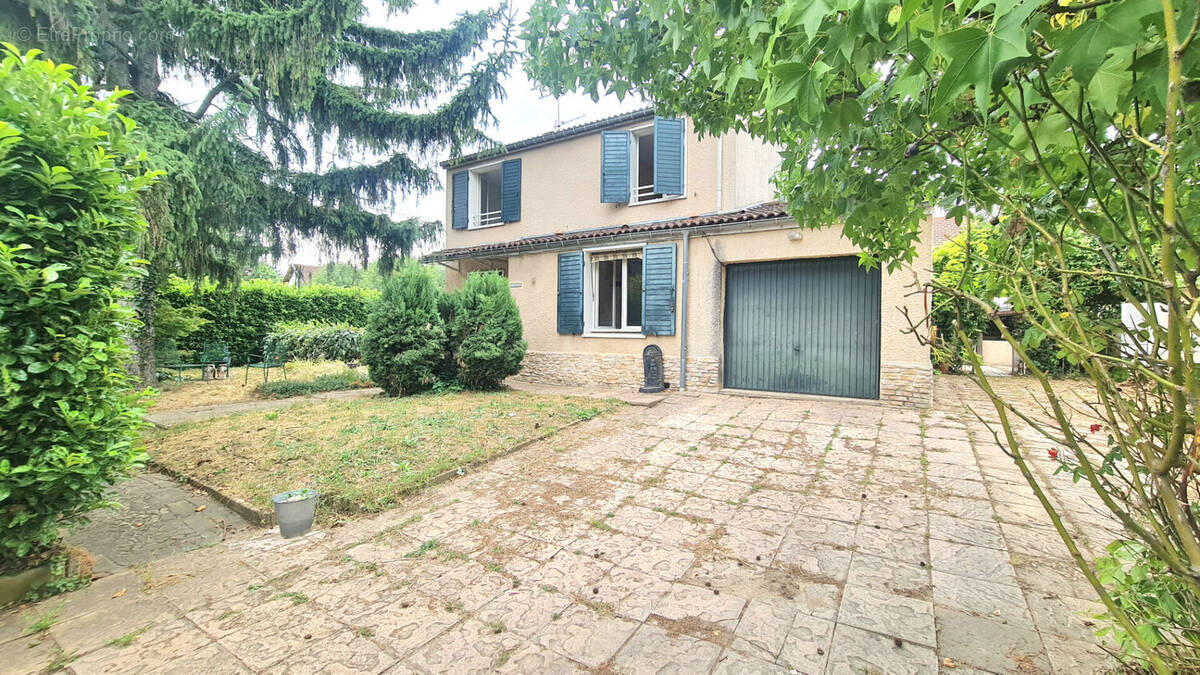 Maison à SAINT-PRIEST