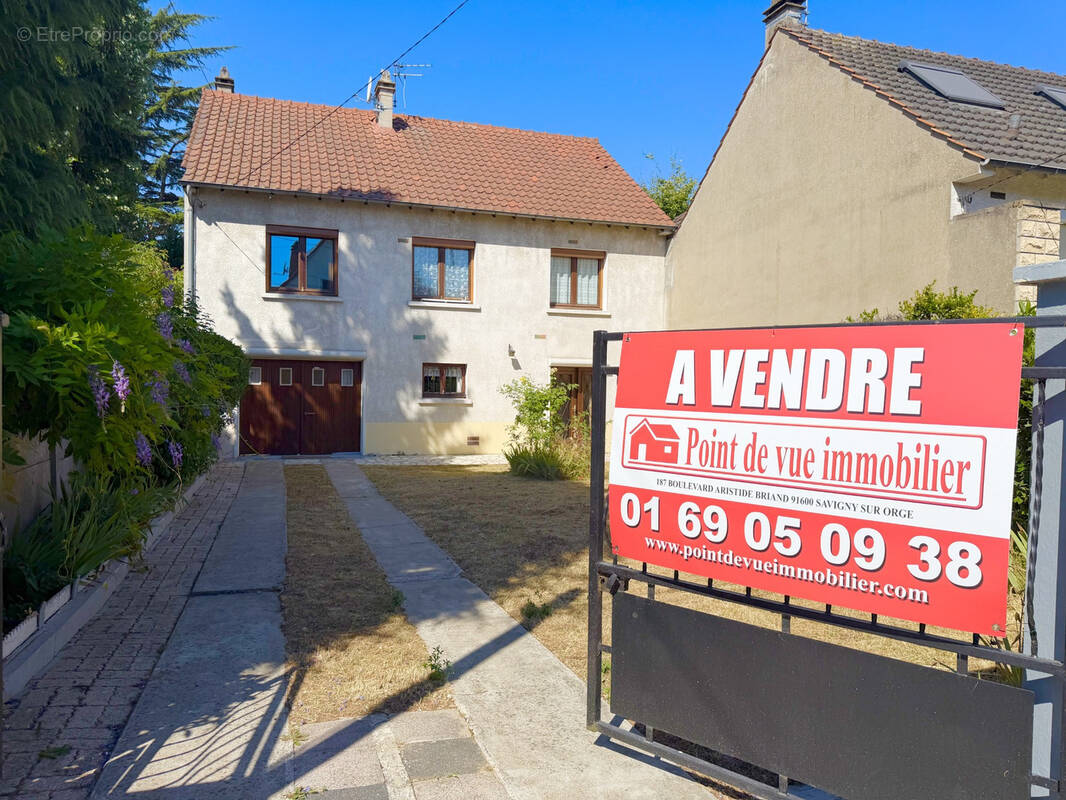 Maison à SAVIGNY-SUR-ORGE