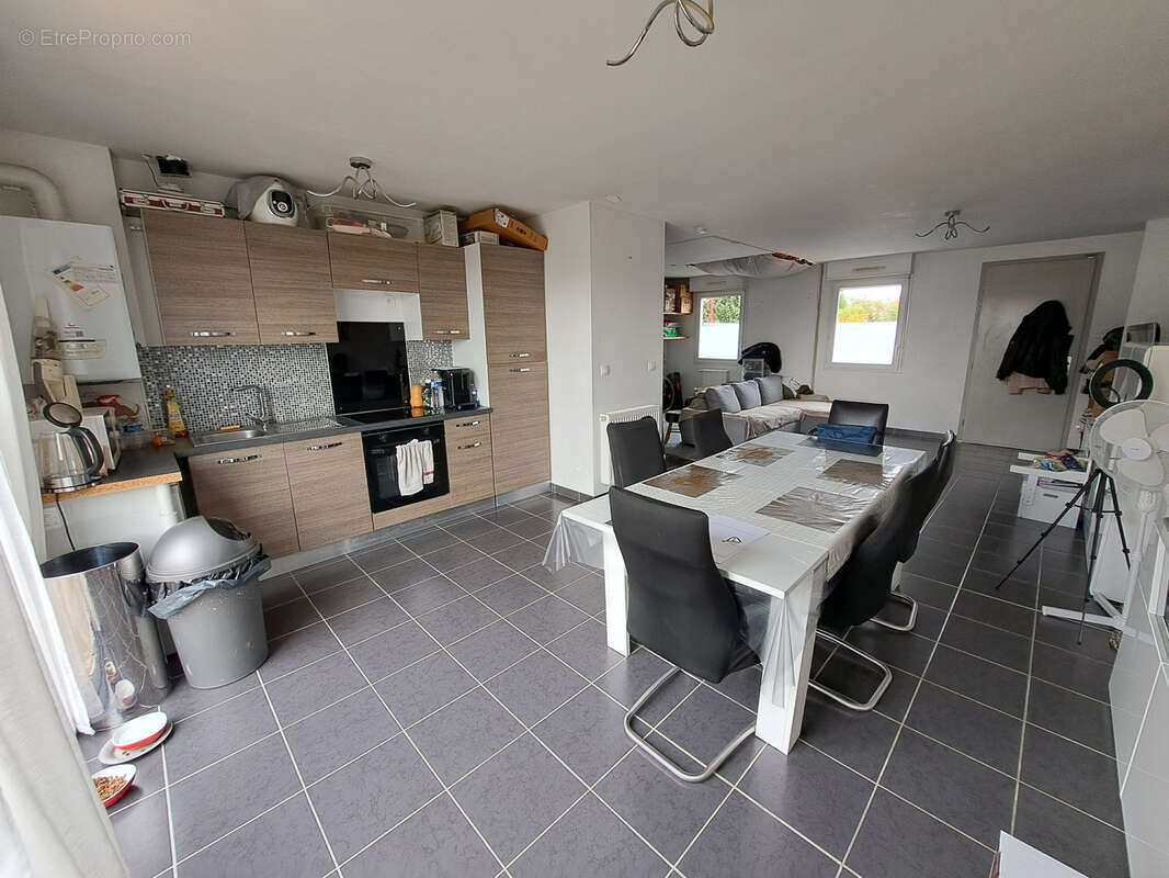 Maison à OSTRICOURT