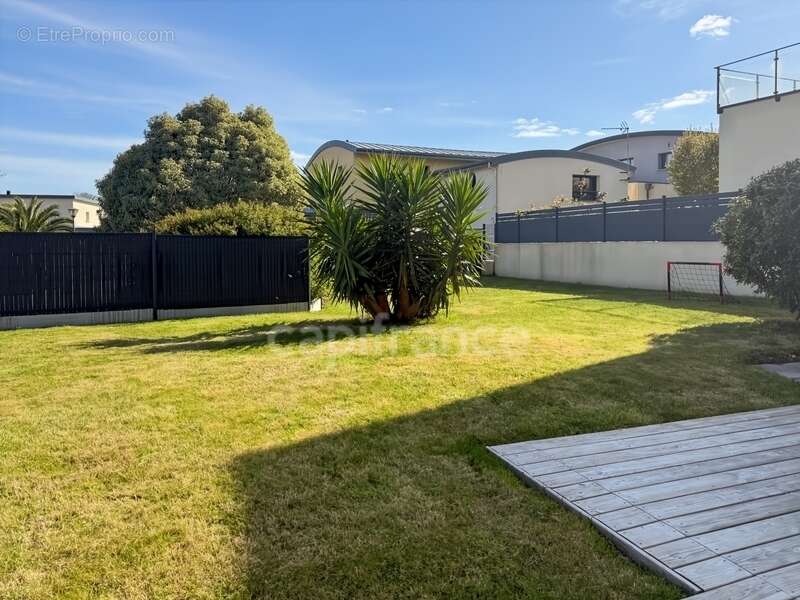 Maison à LE RELECQ-KERHUON