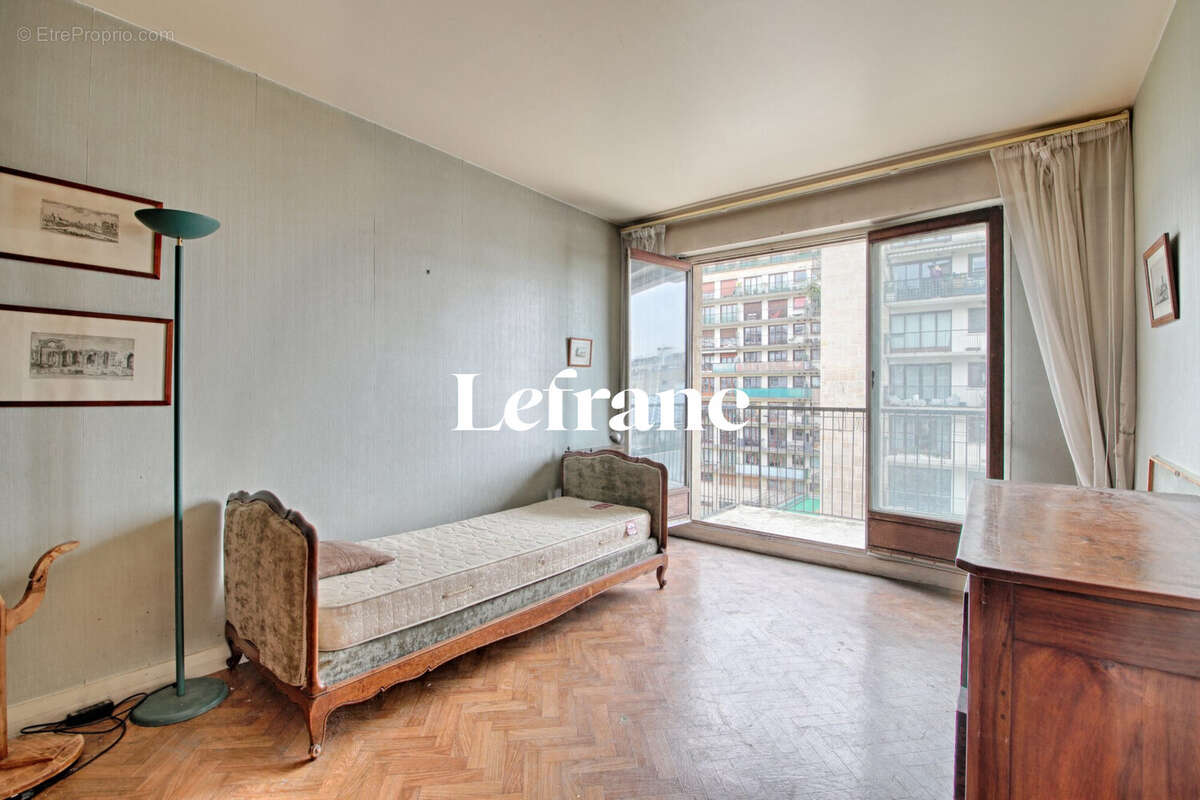 Appartement à PARIS-15E