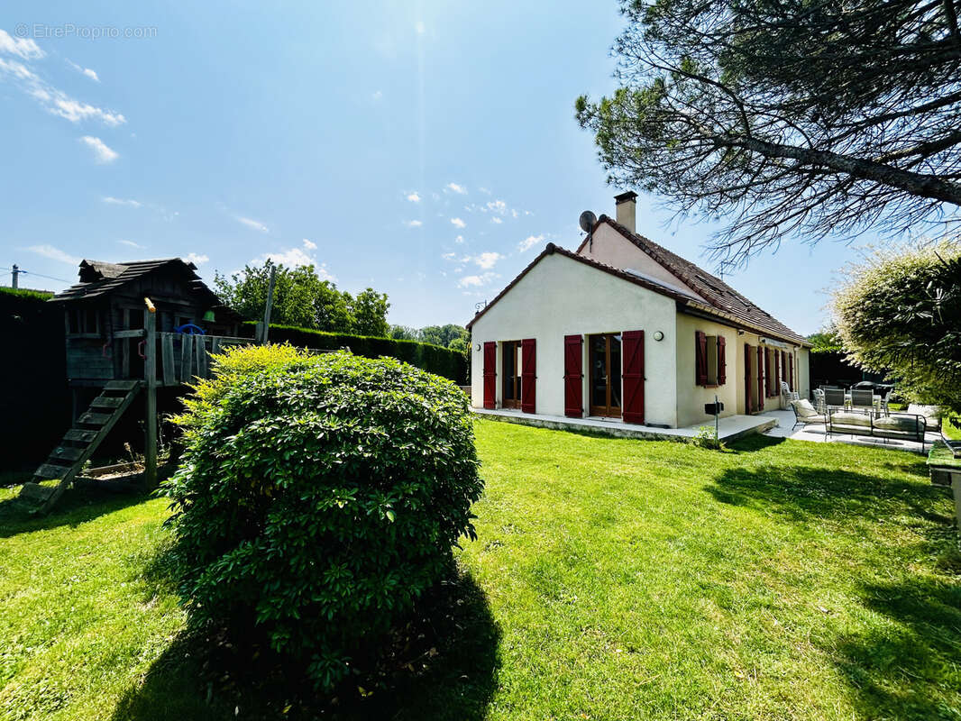 Maison à CRECY-LA-CHAPELLE