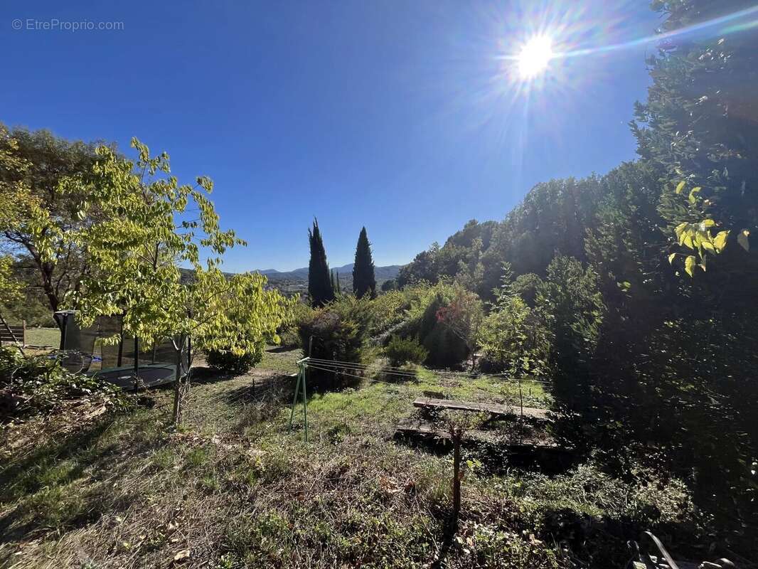 Maison à MONTAUROUX