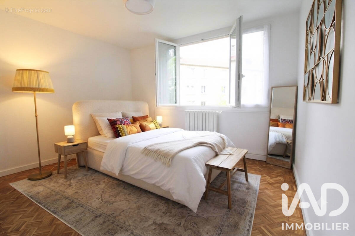 Photo 1 - Appartement à LE KREMLIN-BICETRE