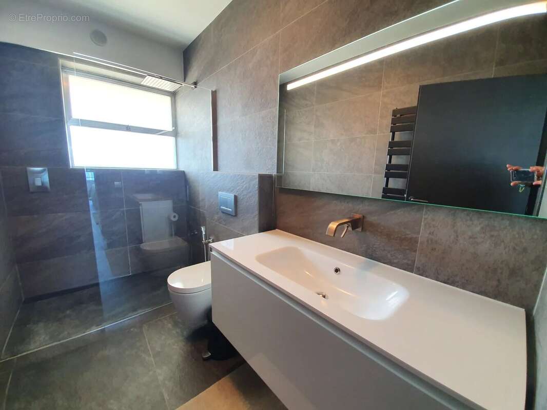 Appartement à VILLENEUVE-LOUBET