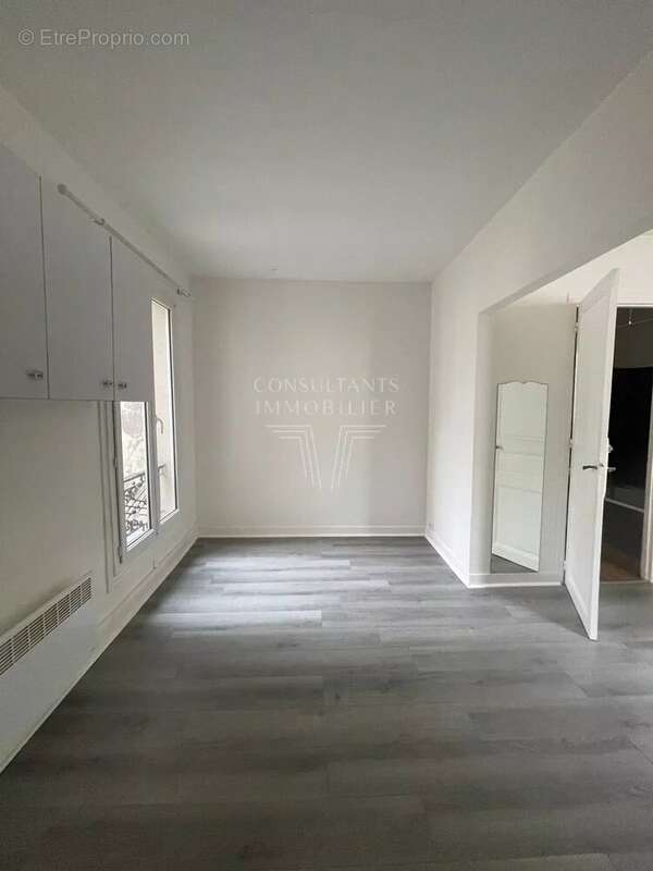 Appartement à PARIS-10E