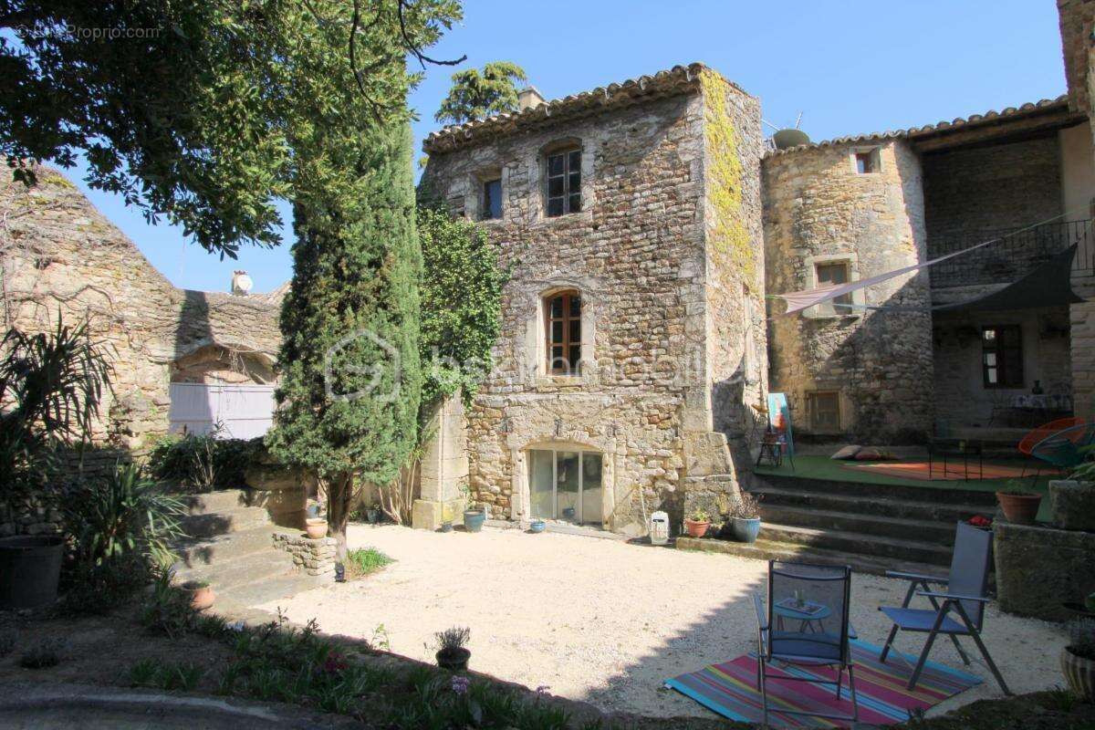 Maison à LA BAUME-DE-TRANSIT