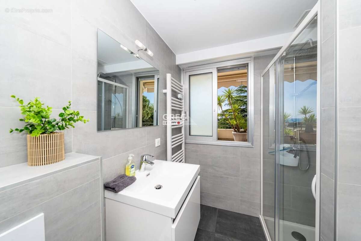 Appartement à VILLENEUVE-LOUBET