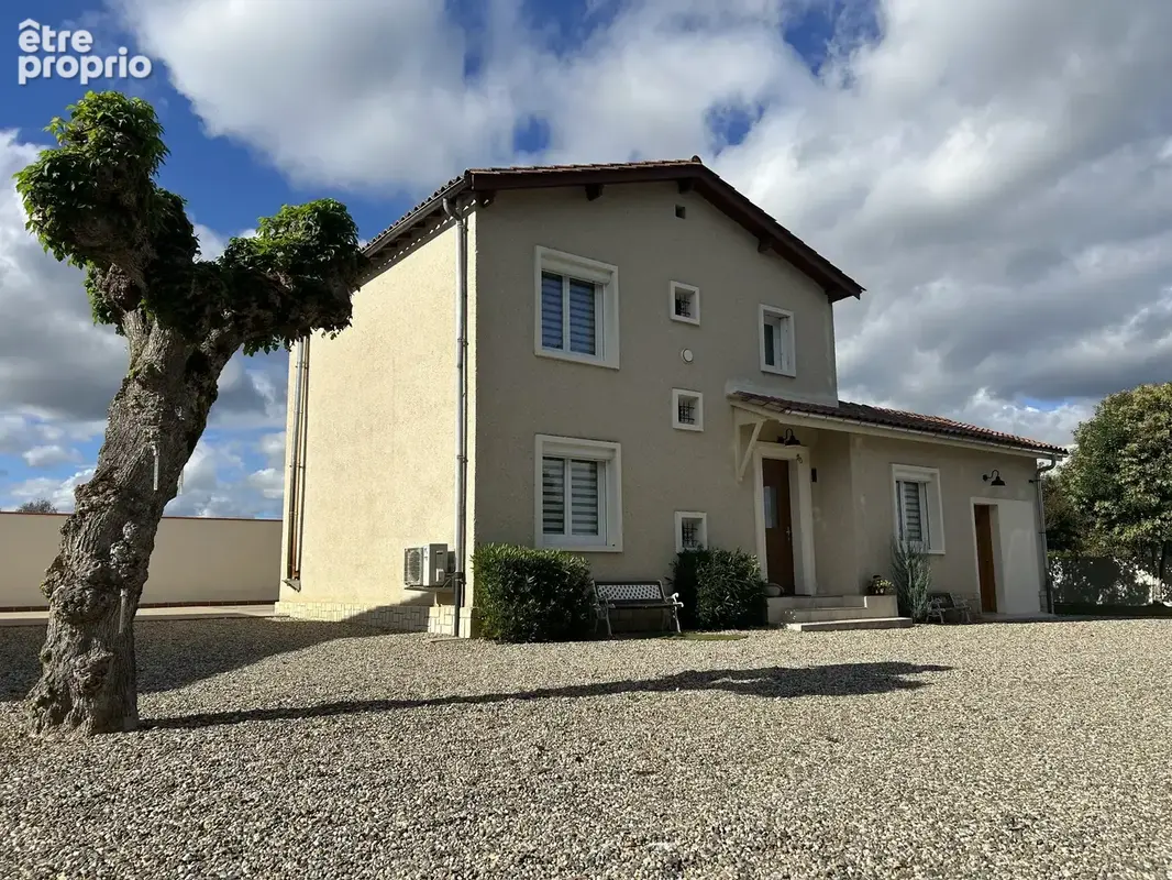 Maison T6 avec dépendances - photo 1