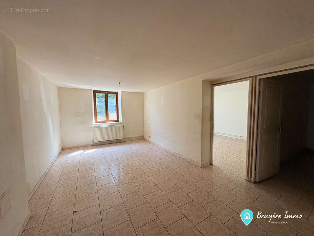 Appartement 218 m² à Fourmies  - photo 4