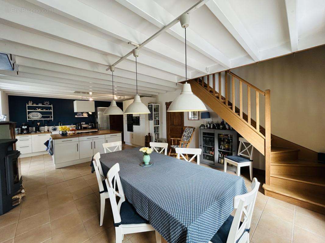 Maison à CHAMPAGNE-LE-SEC