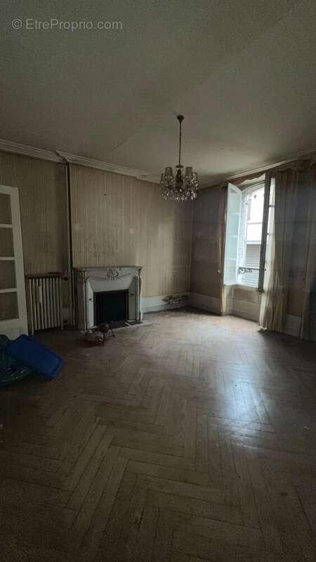 Maison à BRIENON-SUR-ARMANCON