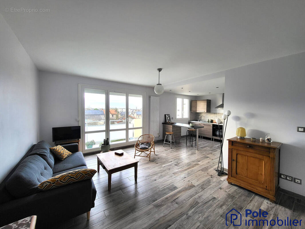 Pièce de vie  - Appartement à CAEN