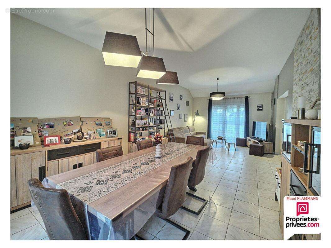 Maison à SAINT-JEAN-DE-BRAYE