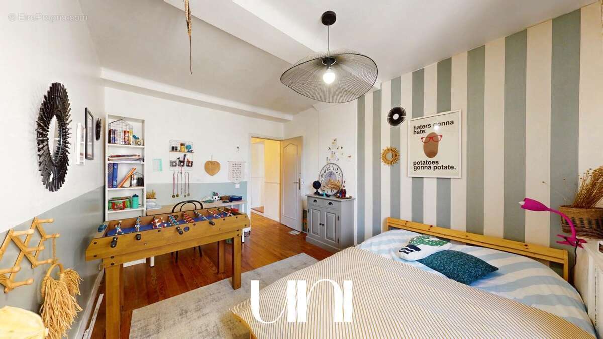 Maison 5 pièces 160 m² en pierre - photo 13