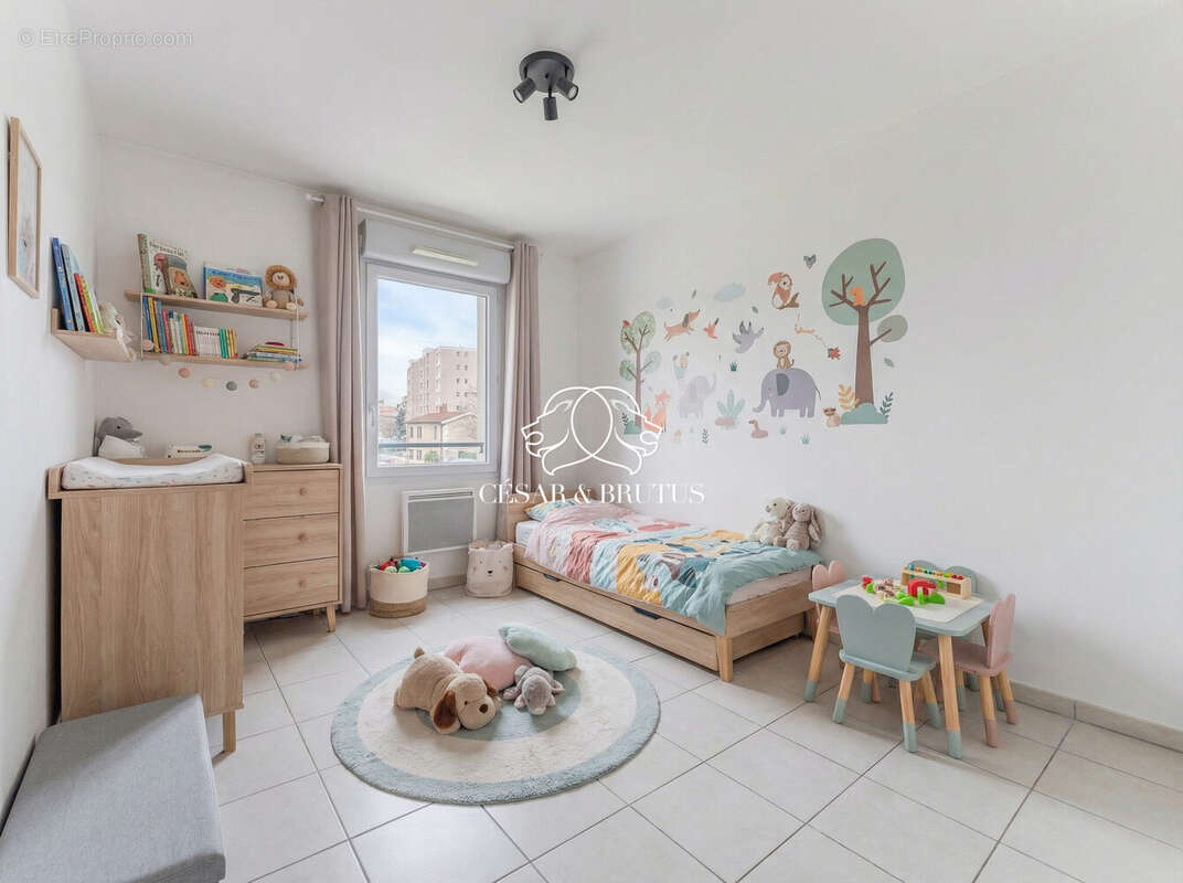 Appartement à LYON-8E