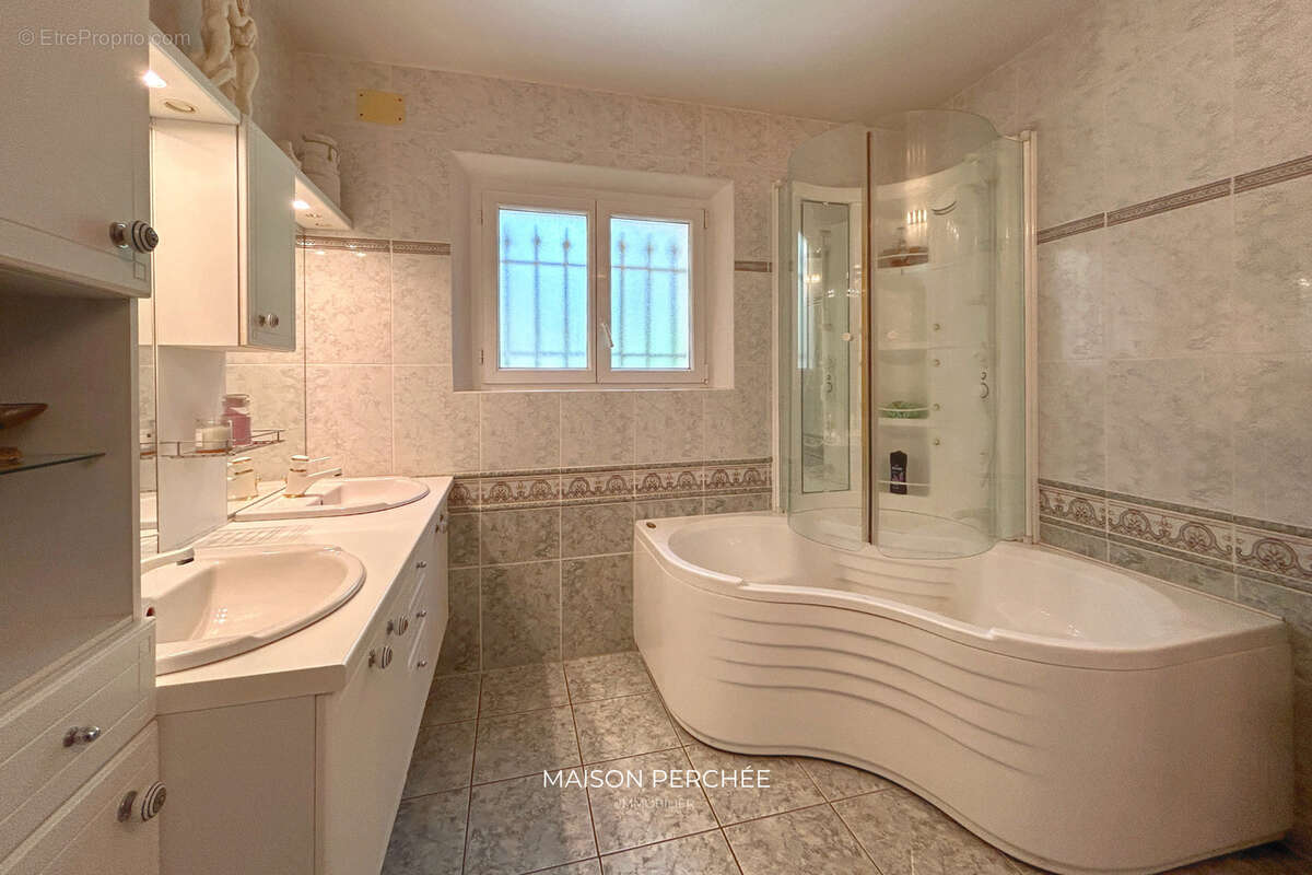 Maison à DRAGUIGNAN