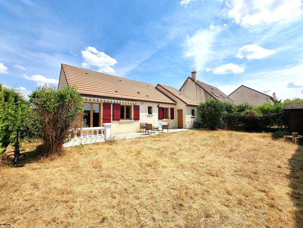 Vaux le penil - maison individuelle de plain pied - 3 chambres - garage - terrain 411m2 - photo 3