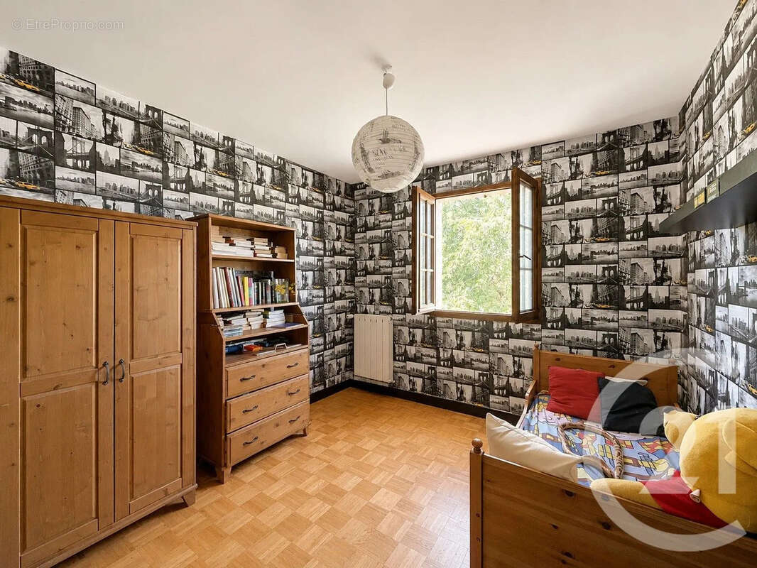 Maison 155 m² à Pont-Sur-Yonne  - photo 9