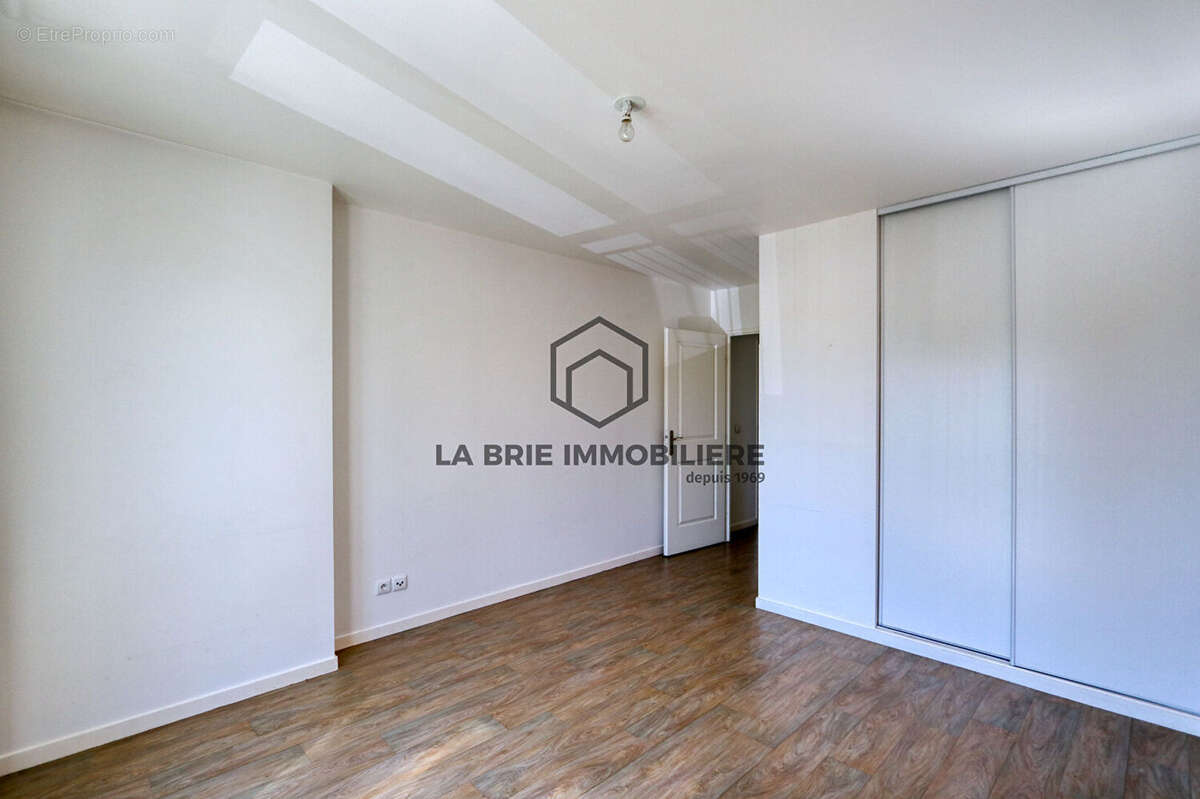 Appartement à VILLECRESNES