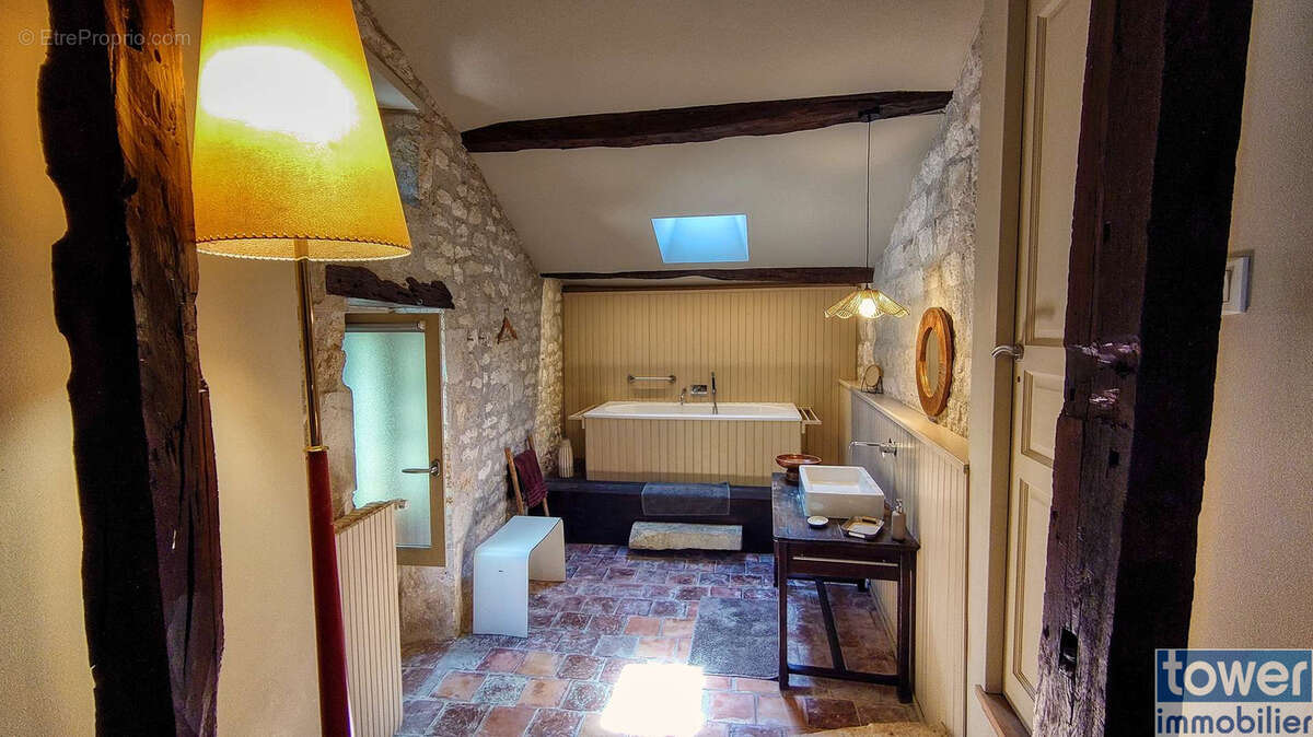 Maison à BAGAT-EN-QUERCY