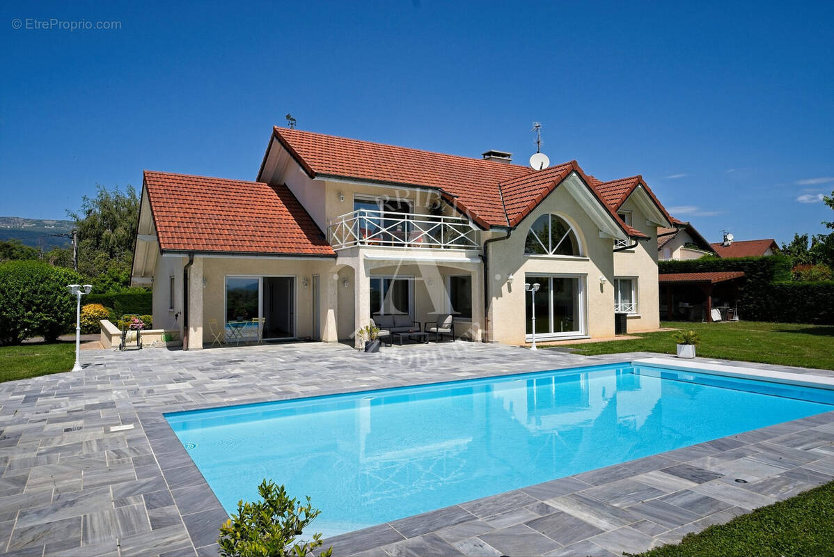 Maison à PREVESSIN-MOENS