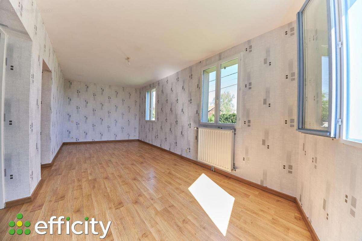 Maison à SAINT-MATHURIN-SUR-LOIRE