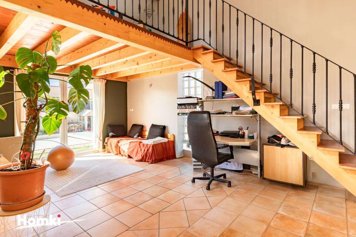 Maison à MONTRABE