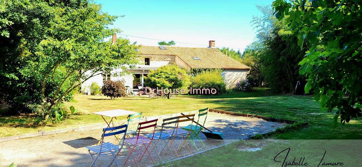 Maison à AUBIGNY