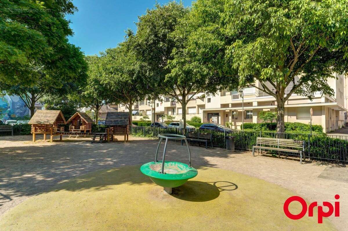 Appartement à LA MULATIERE