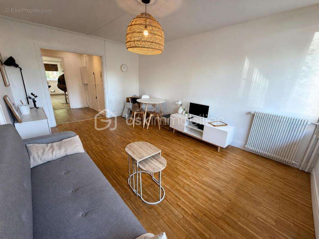 Appartement f4 76m2 + parking + cave - photo 6