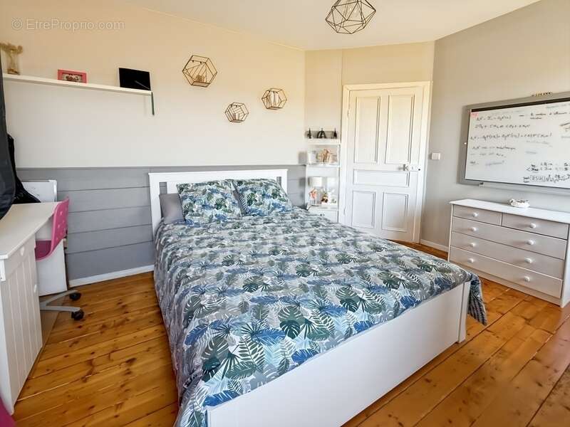 Maison à LE RELECQ-KERHUON