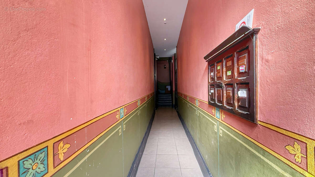 VOIRON - T4 de 117,10 m2 avec balcon, cave et galetas - photo 18