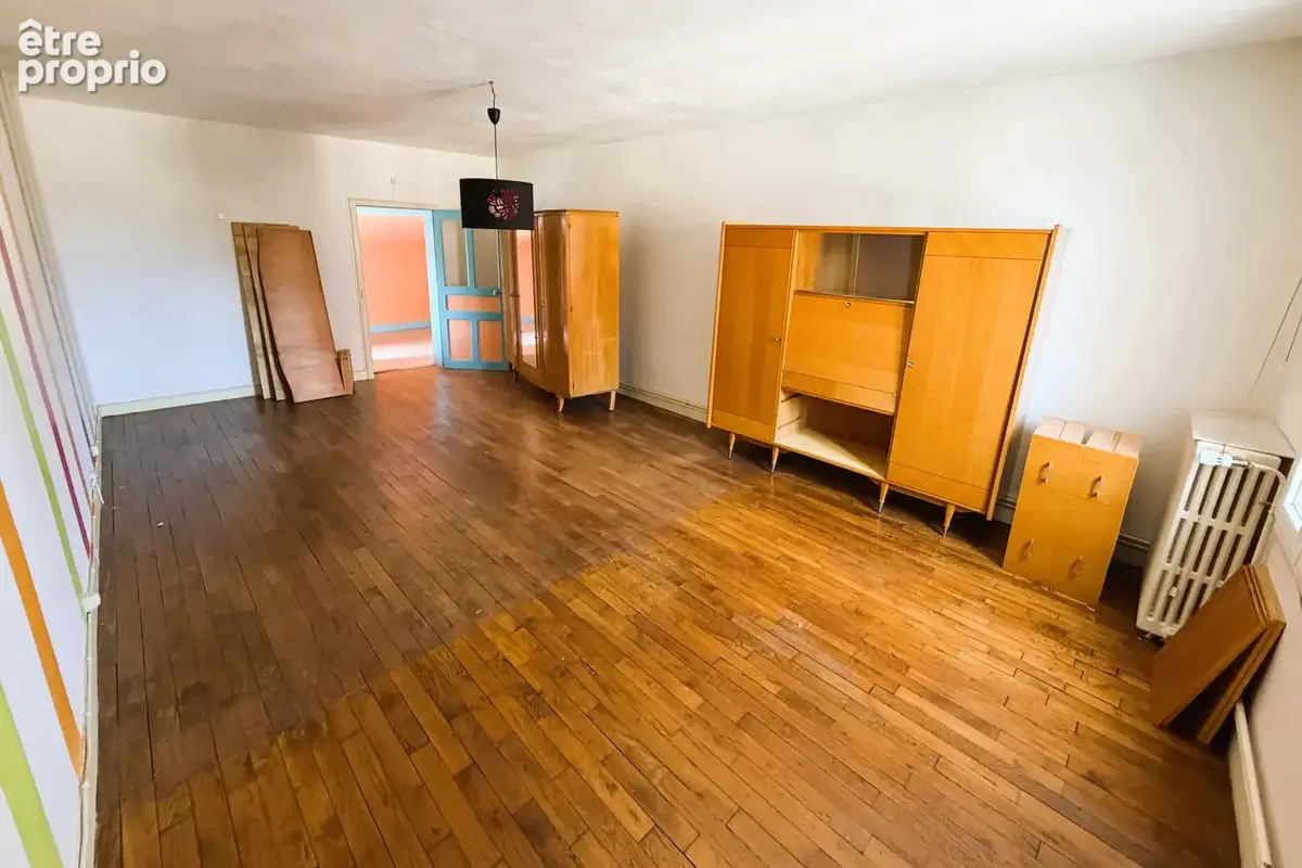 Grande maison de bourg avec nombreuses dépendances   Idéal investisseurs - photo 13