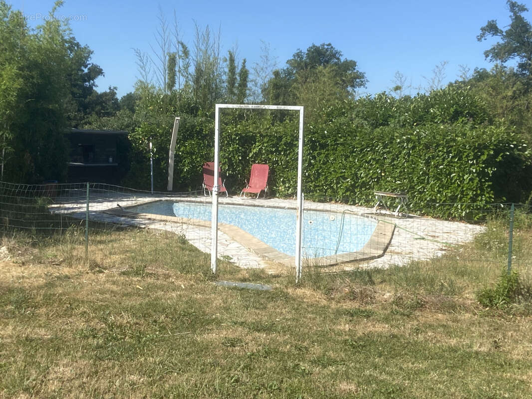Maison 3 chambres 1 bureau - garage 127 m2 -terrain - piscine - photo 11