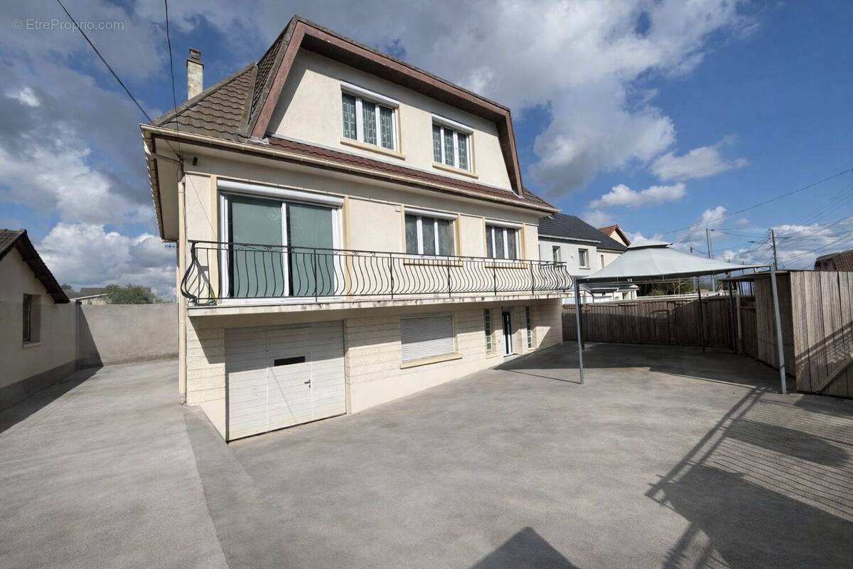 Maison à CHELLES