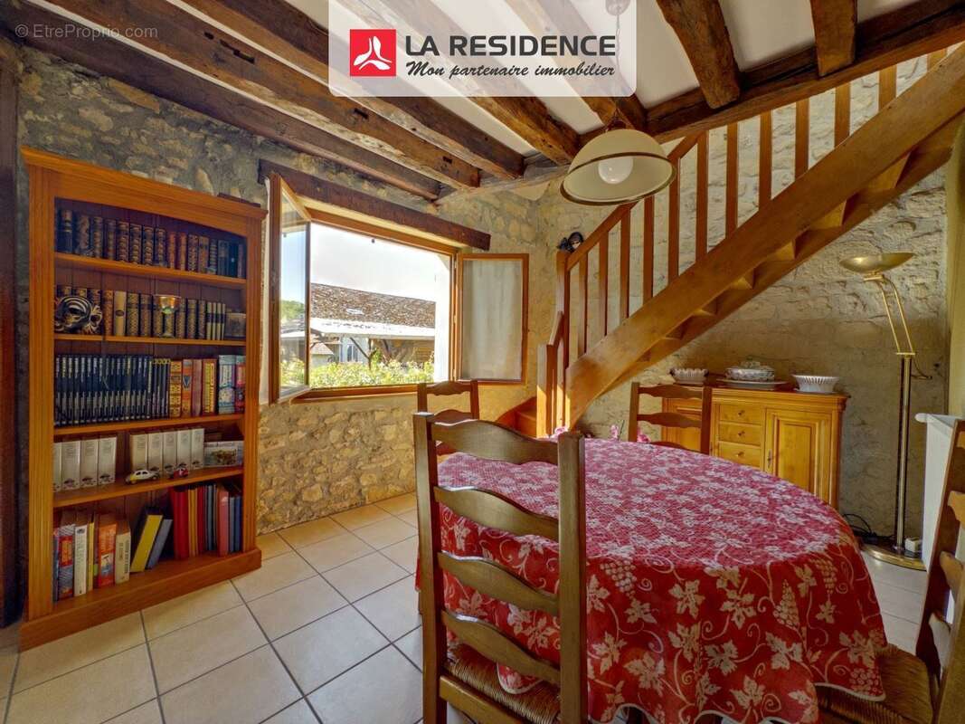 Maison à AULNAY-SUR-MAULDRE