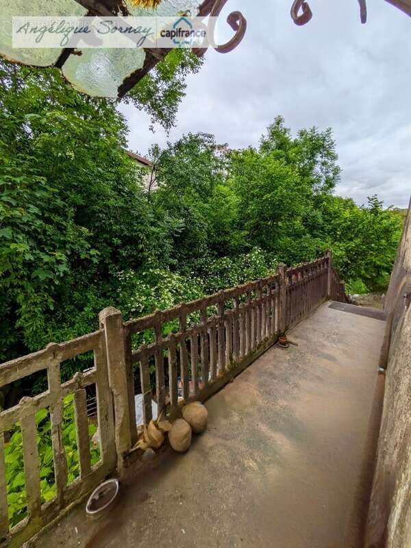 Maison à SAINT-JULIEN