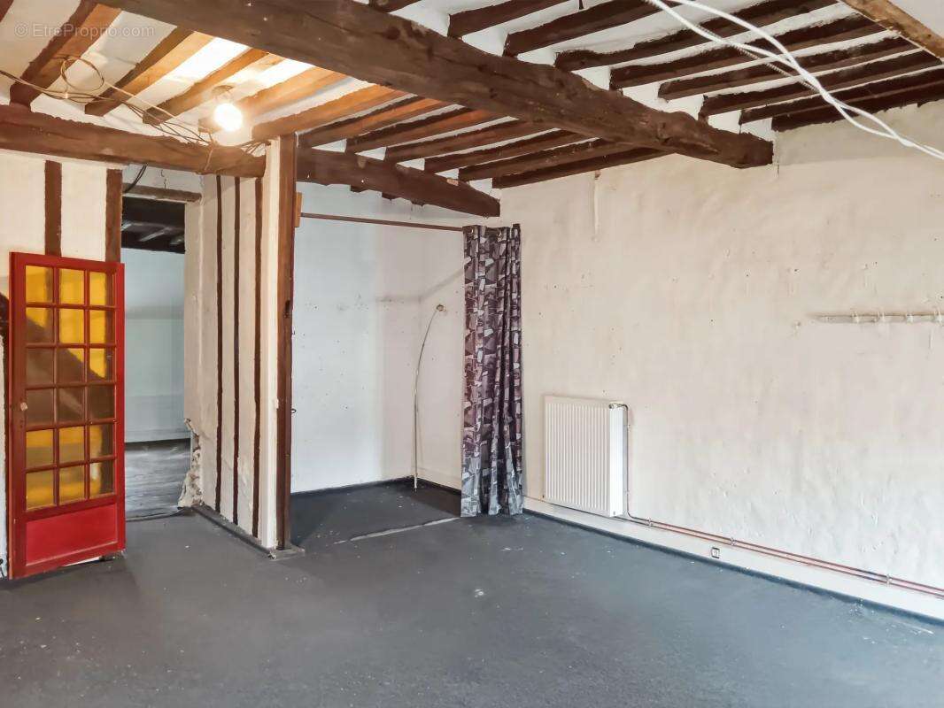 Maison à VILLENEUVE-SUR-BELLOT