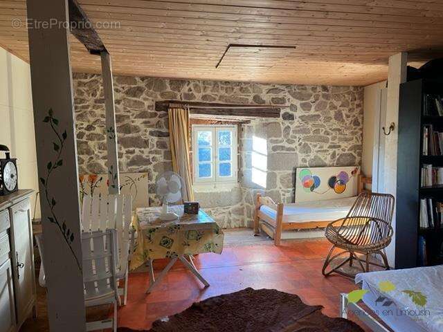 Maison à TREIGNAC