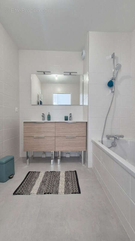 Appartement Saint Martin D Heres 5 pièce(s) 108 m2 - photo 12