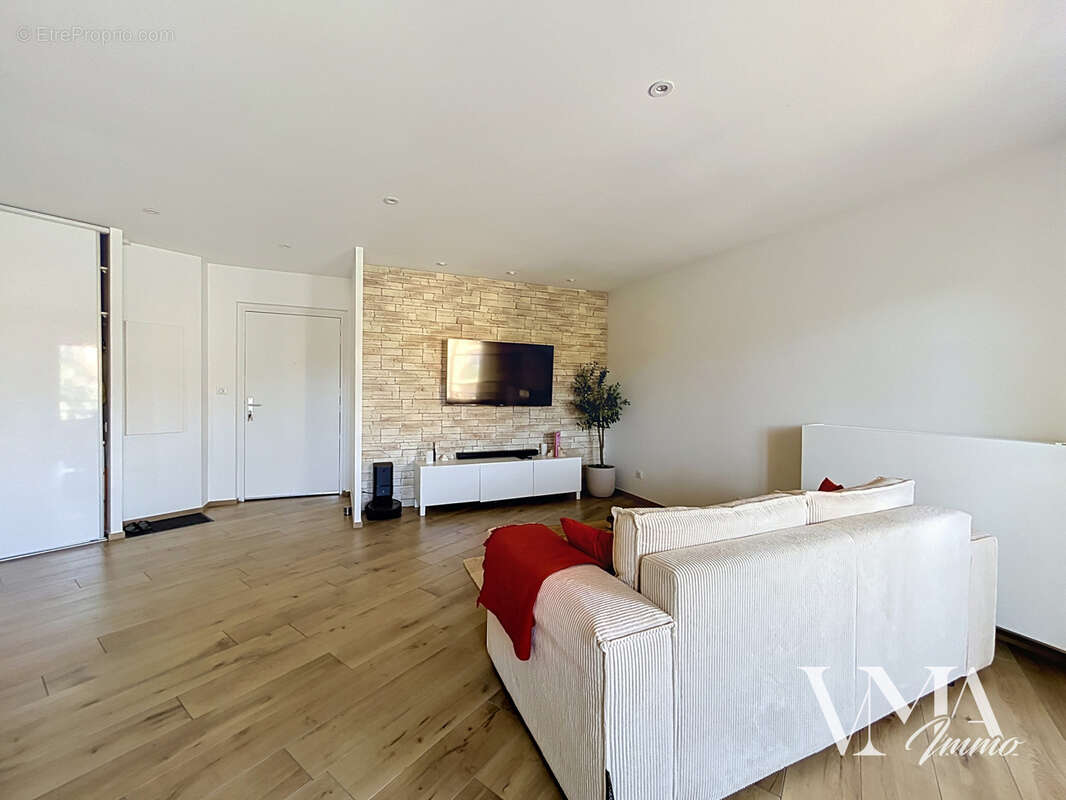 Appartement à LIERGUES