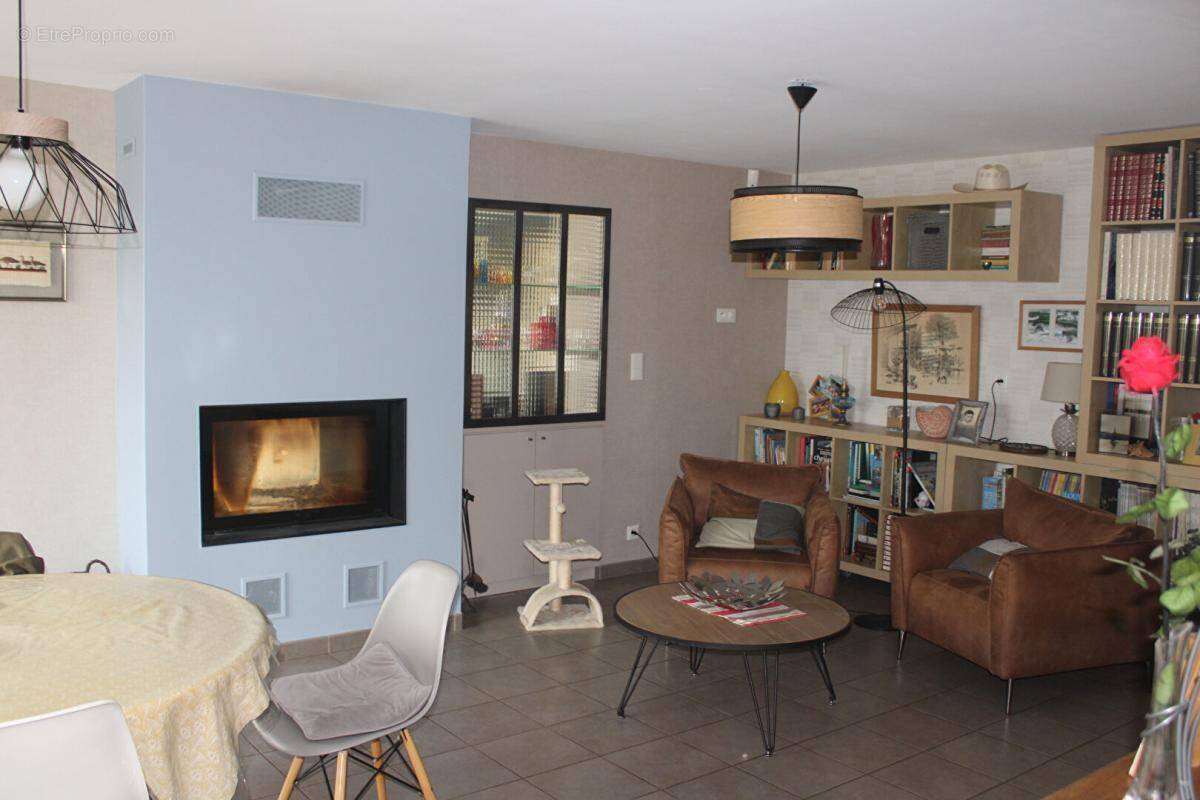 Maison à QUINTIN