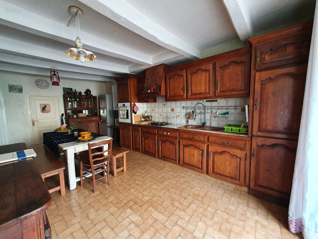 Maison à BENASSAY