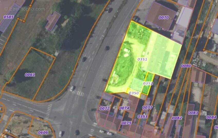 Terrain à CHATELLERAULT