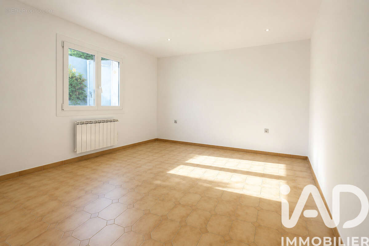 Maison 100 m² à Venelles  - photo 9