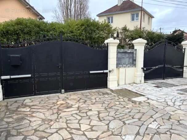 Maison à VILLIERS-SUR-MARNE