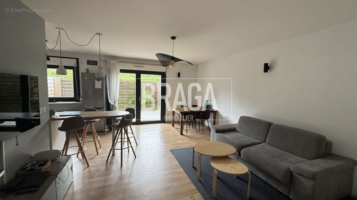 Appartement à SAINT-MARTIN-BOULOGNE
