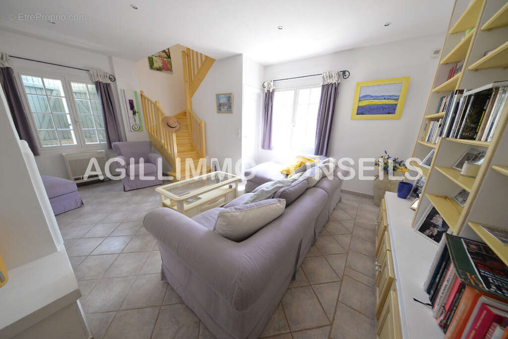 Maison à PUGET-SUR-ARGENS